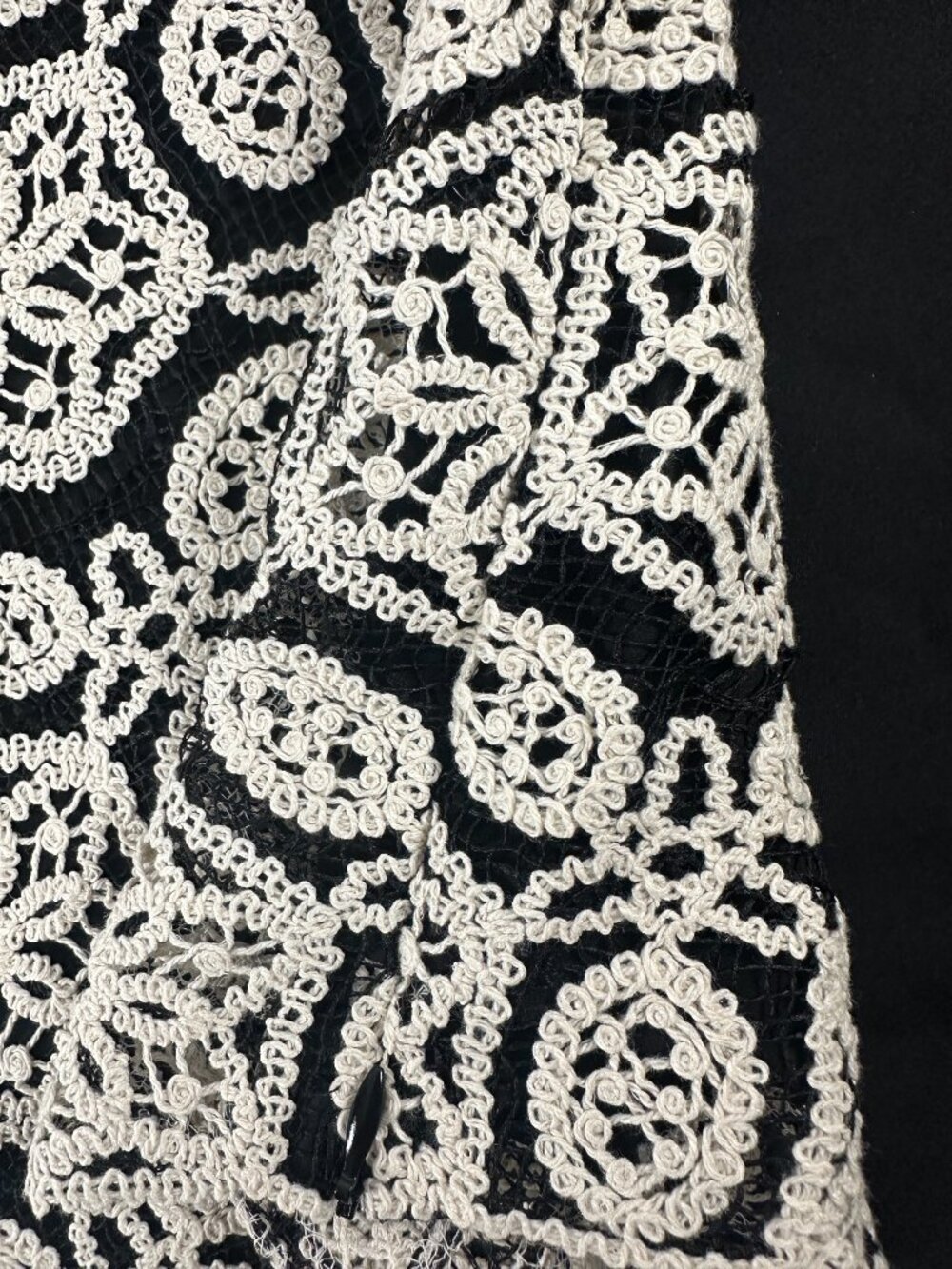 Heyson Embroidered Puff Sleeve Top – Black & Cream – S/M/L – NWT BTS, Work, Fall - Picture 10 of 16